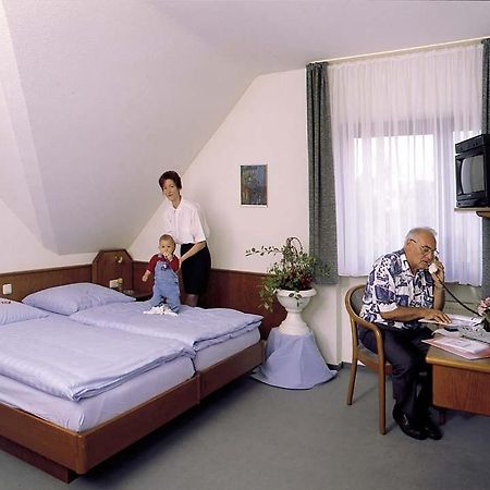 奥肯海姆酒店 Ockenheim 外观 照片